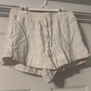 Universal Thread Women's Cream Athletic Shorts